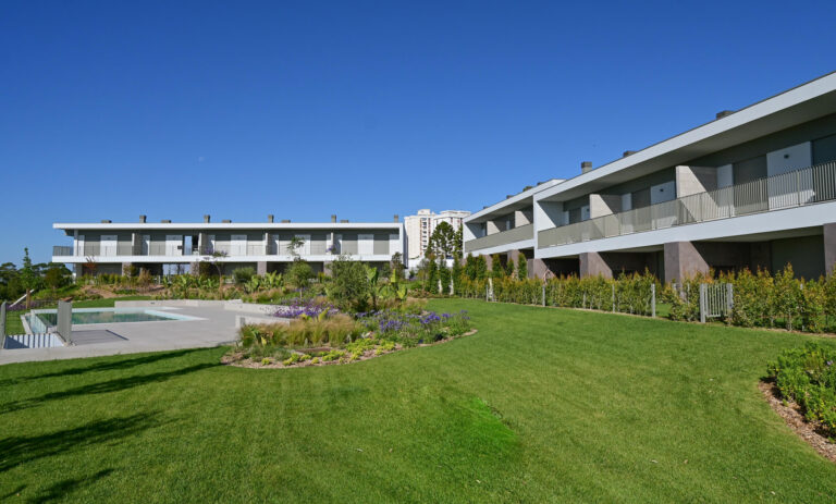 Condomínio <b>Solar das Tílias</b>